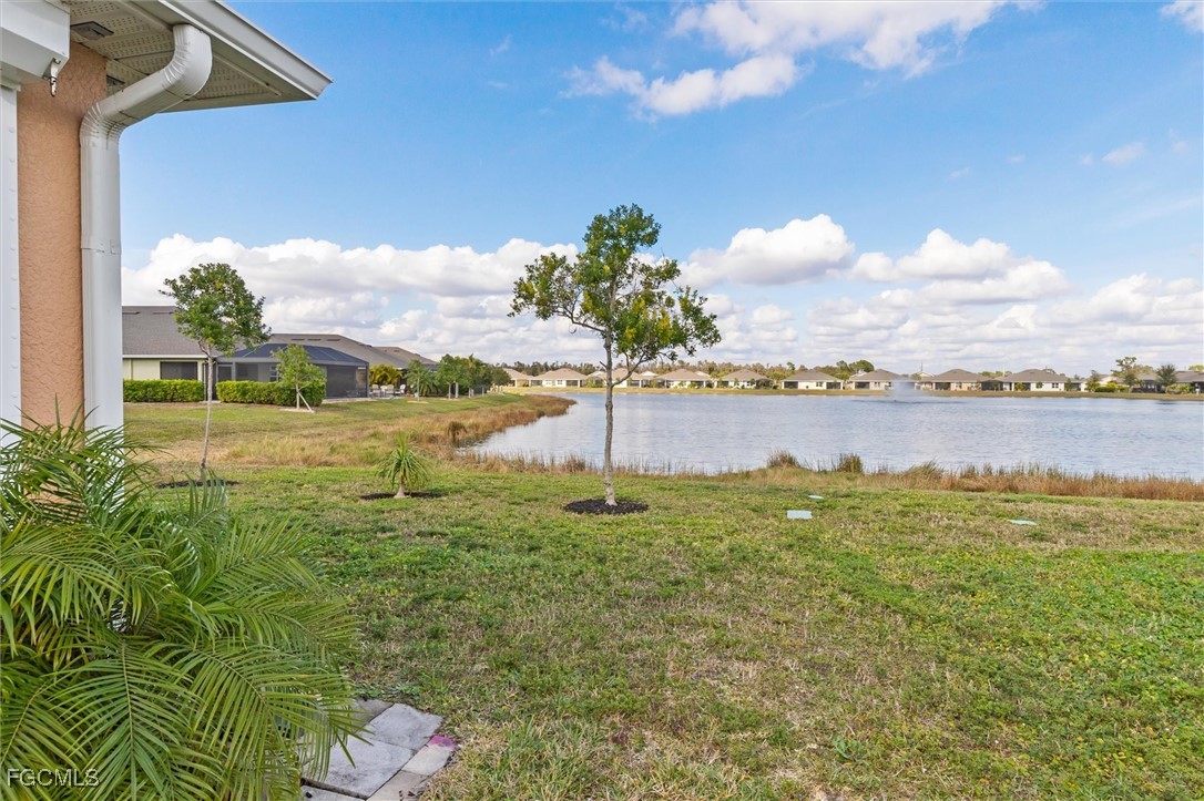 2 Bed Waterfront Home for Sale in Waterford, FL, $308,000 — photo 28
