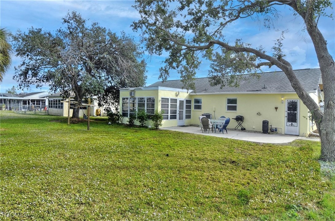 2 Bed SingleFamilyResidence for Sale in Port Charlotte, photo 28