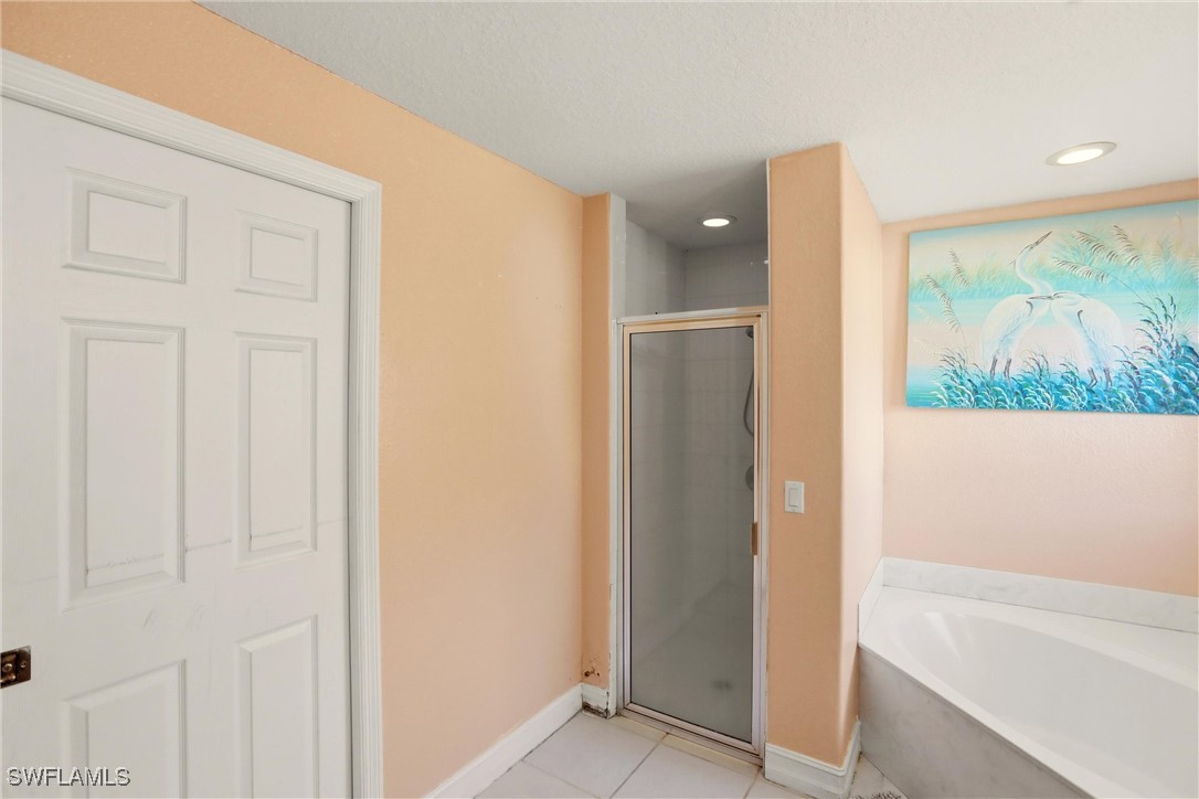 3 Bed SingleFamilyResidence for Sale in Naples, photo 28