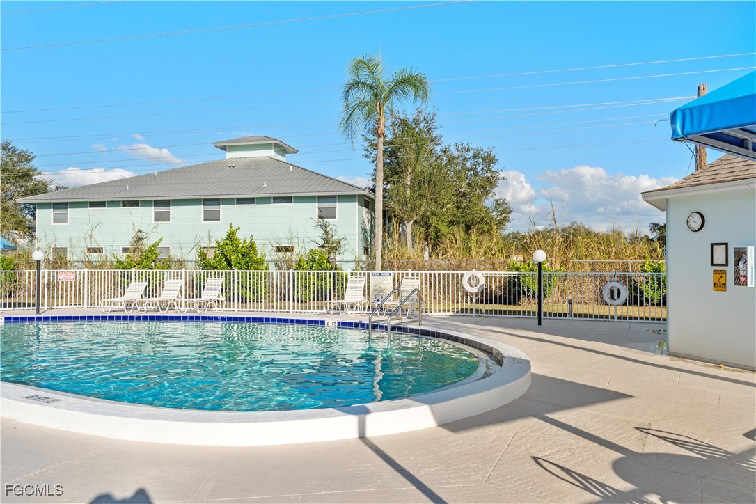2 Bed Pool Home for Sale in Cape Coral, photo 28