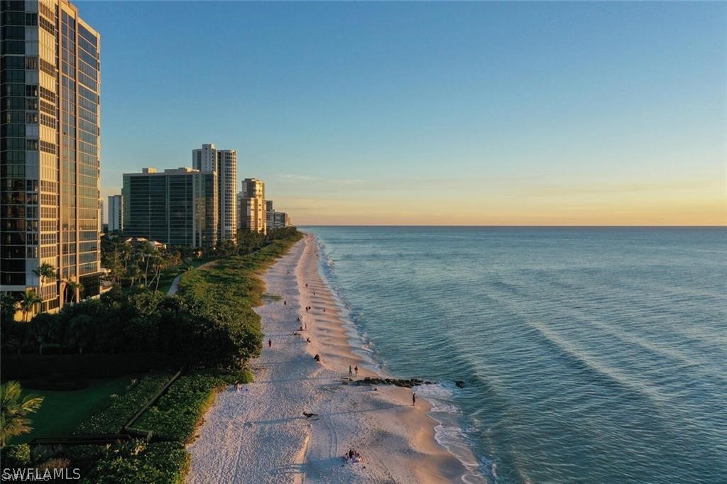 3 Bed Pool Home for Sale in Park Shore, photo 28