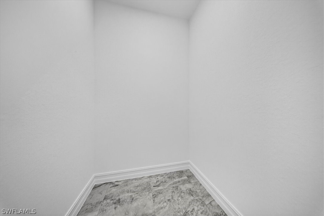 4 Bed SingleFamilyResidence for Sale in Lehigh Acres, photo 28