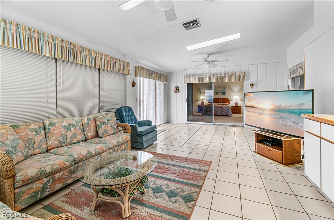 3 Bed SingleFamilyResidence for Sale in Lehigh Acres, photo 28