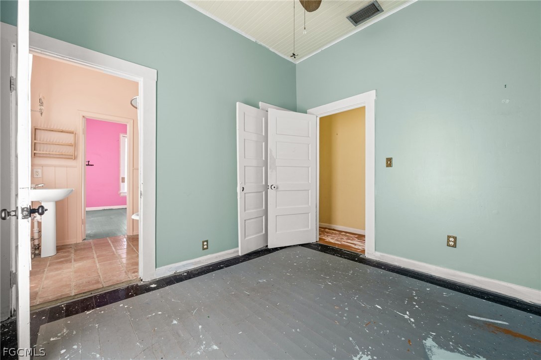 3 Bed SingleFamilyResidence for Sale in Bayshore Park, FL — photo 28