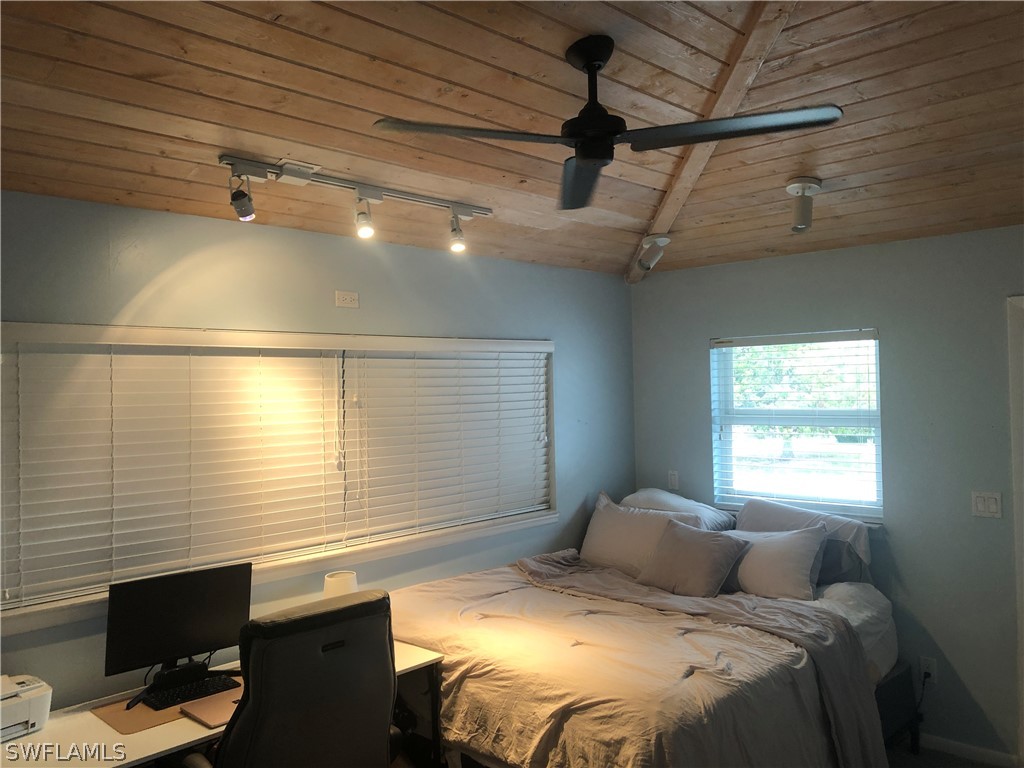 4 Bed Waterfront Home for Sale in Bokeelia, photo 28