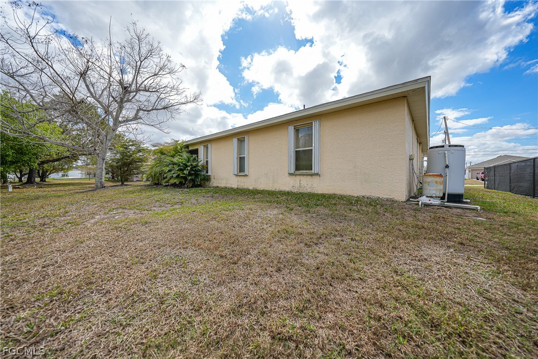 3 Bed SingleFamilyResidence for Sale in Cape Coral, photo 28