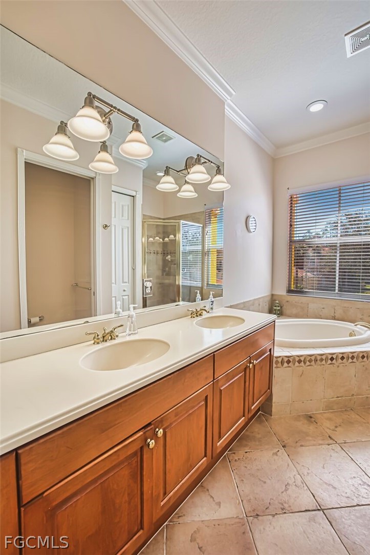 2 Bed Waterfront Home for Sale in Portofino, photo 28