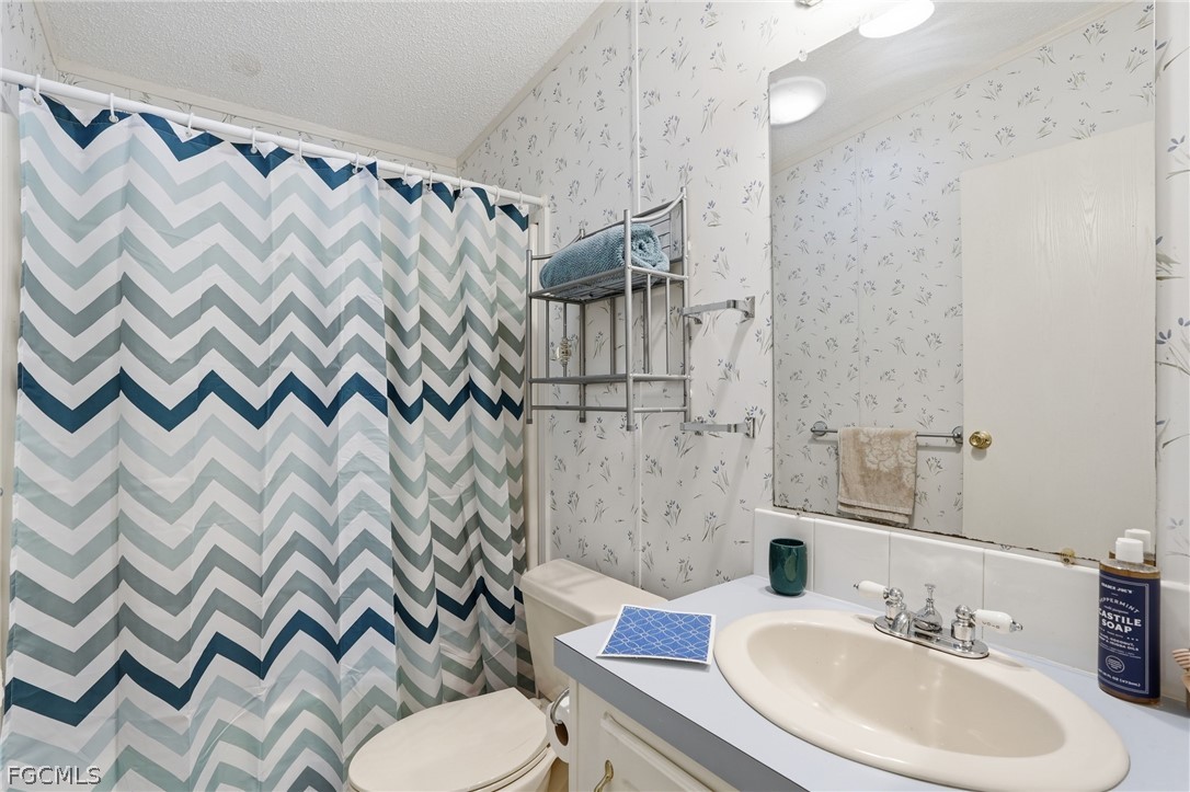 3 Bed ManufacturedHome for Sale in Riverwood, FL, $200,000 — photo 28