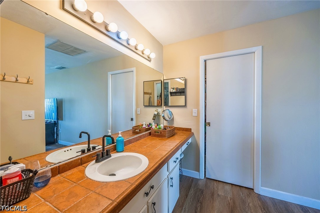 4 Bed SingleFamilyResidence for Sale in Cape Coral, photo 28