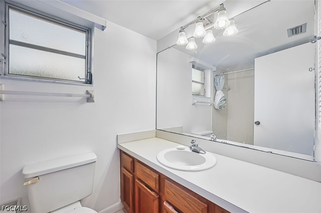 2 Bed Condominium for Sale in Fort Myers, FL, $94,900 — photo 28