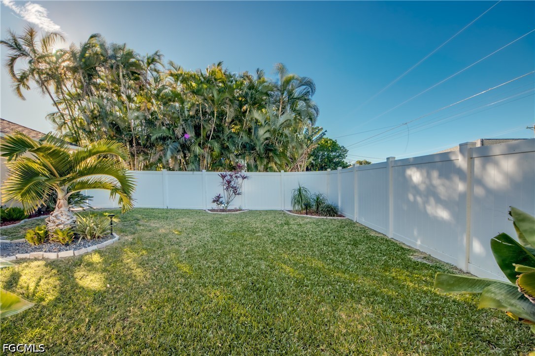 2 Bed Attached for Sale in Cape Coral, FL — photo 28