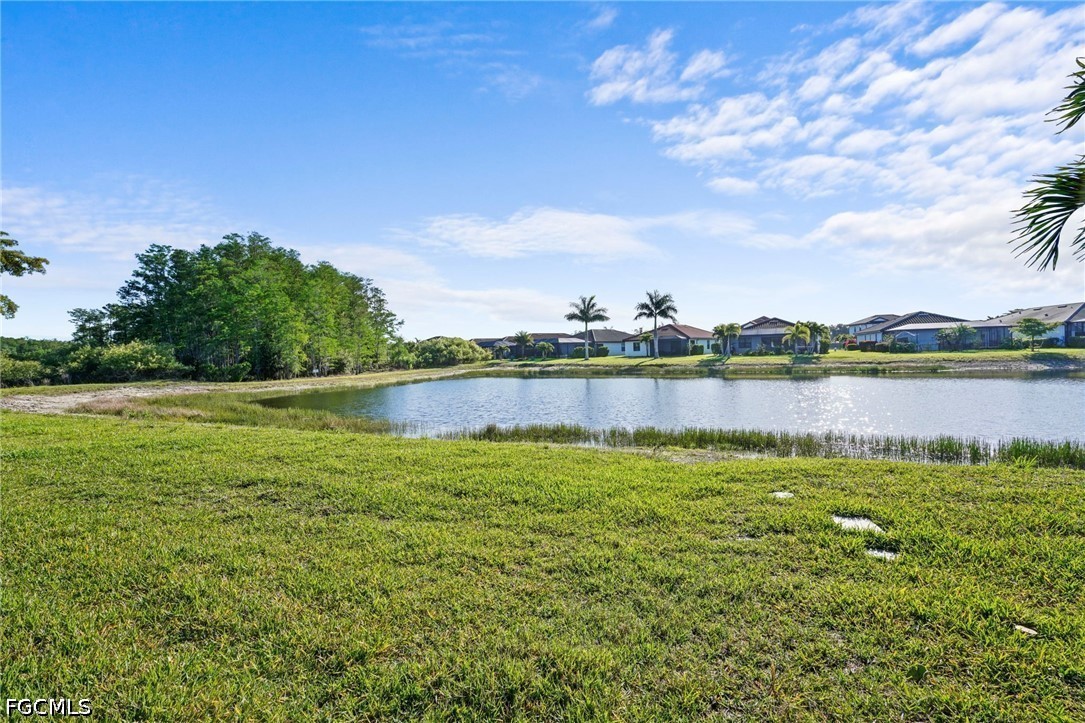 2 Bed Waterfront Home for Sale in Fort Myers, photo 28