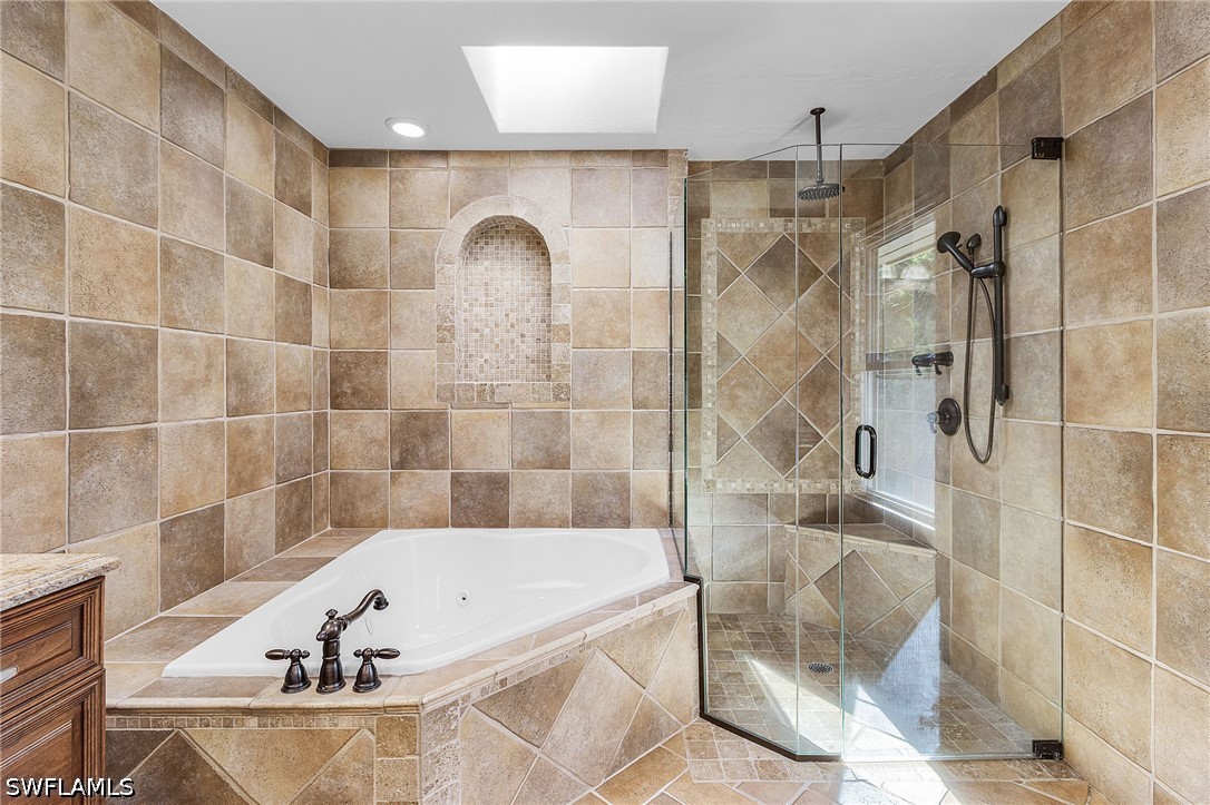 3 Bed Pool Home for Sale in Kings Lake, photo 28