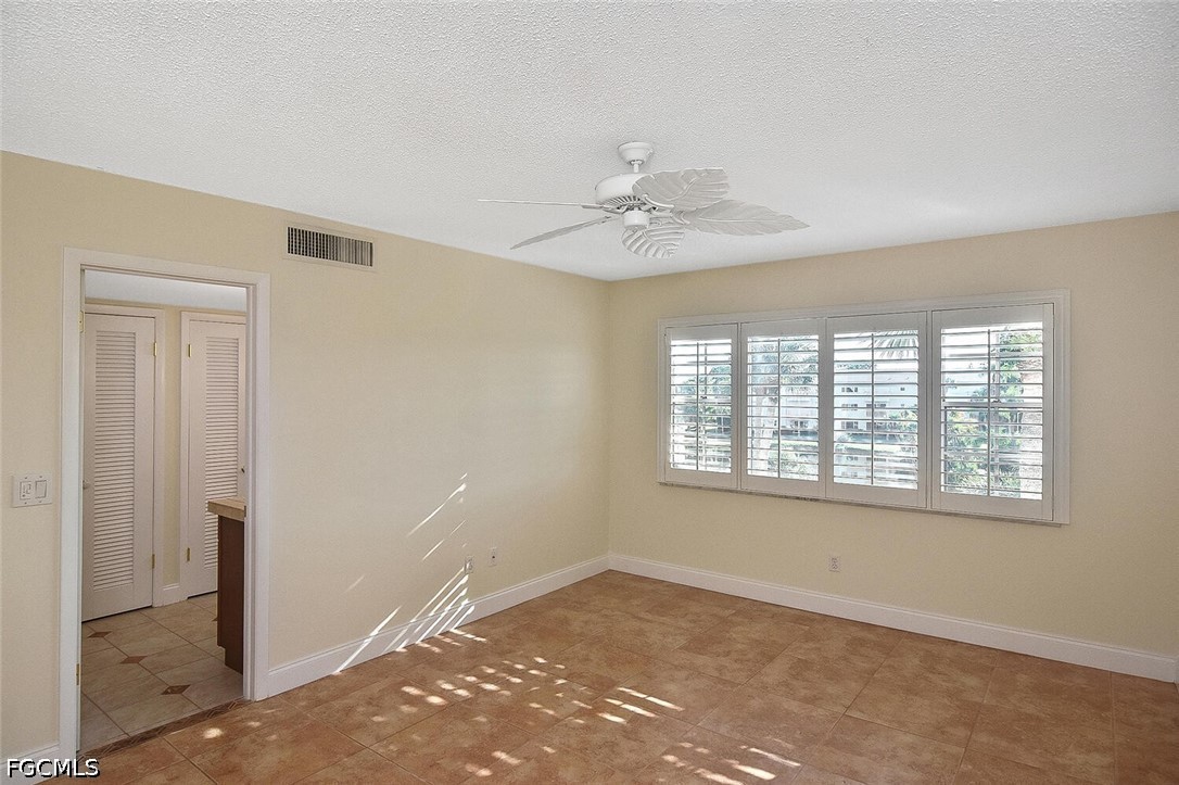 2 Bed Waterfront Home for Sale in Fort Myers, photo 28