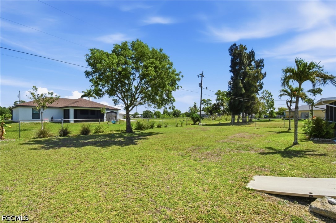3 Bed SingleFamilyResidence for Sale in Cape Coral, photo 28