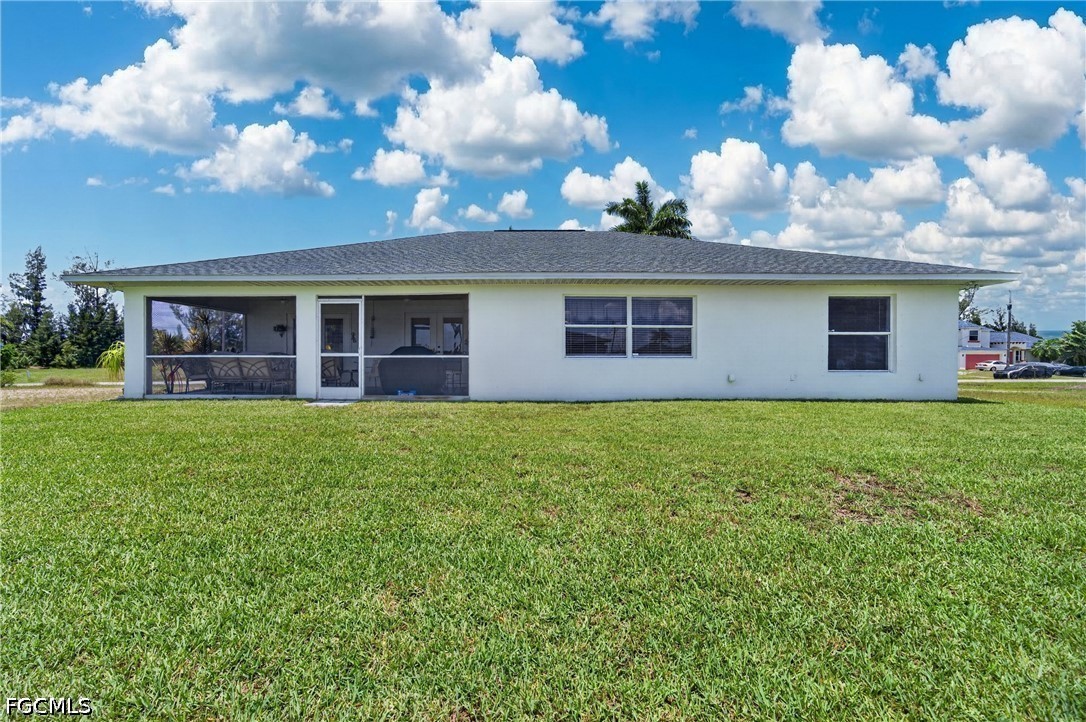 3 Bed SingleFamilyResidence for Sale in Cape Coral, photo 28