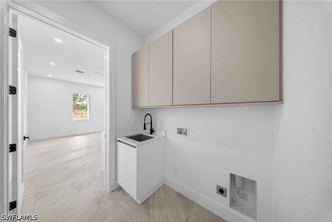 4 Bed SingleFamilyResidence for Sale in Naples, photo 28