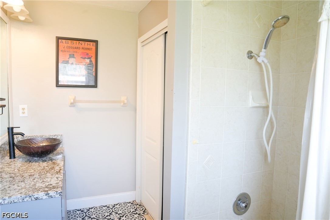 2 Bed SingleFamilyResidence for Sale in Lehigh Acres, photo 28