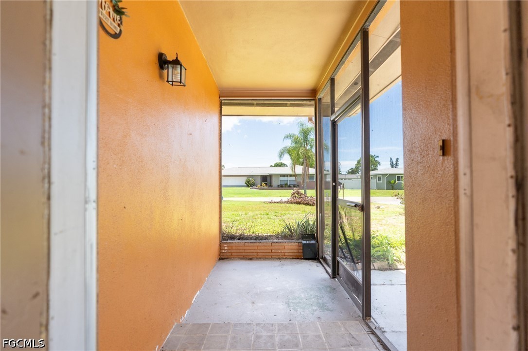 2 Bed SingleFamilyResidence for Sale in Cape Coral, photo 28
