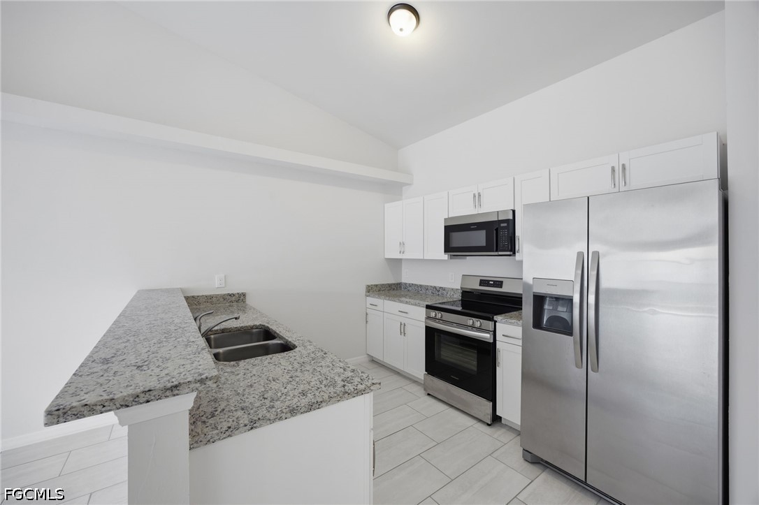 3 Bed Duplex for Sale in Cape Coral, photo 28