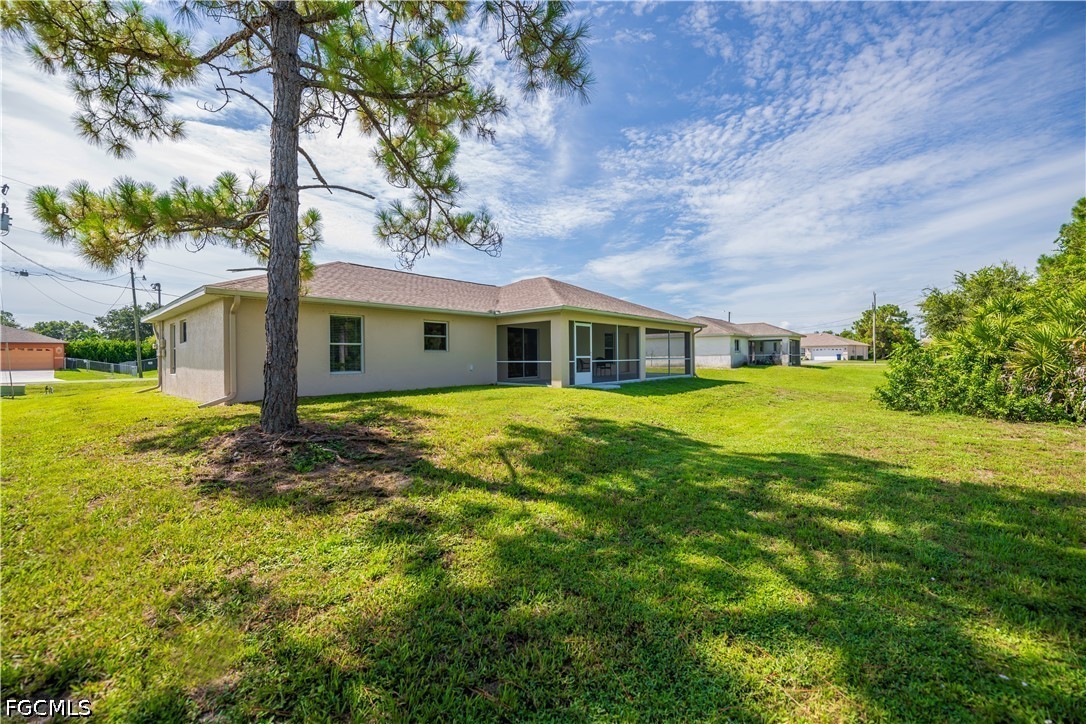 3 Bed SingleFamilyResidence for Sale in Mirror Lakes, FL — photo 28