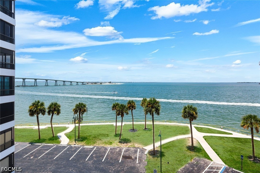 2 Bed Waterfront Home for Sale in Punta Rassa, FL, $530,000 — photo 28