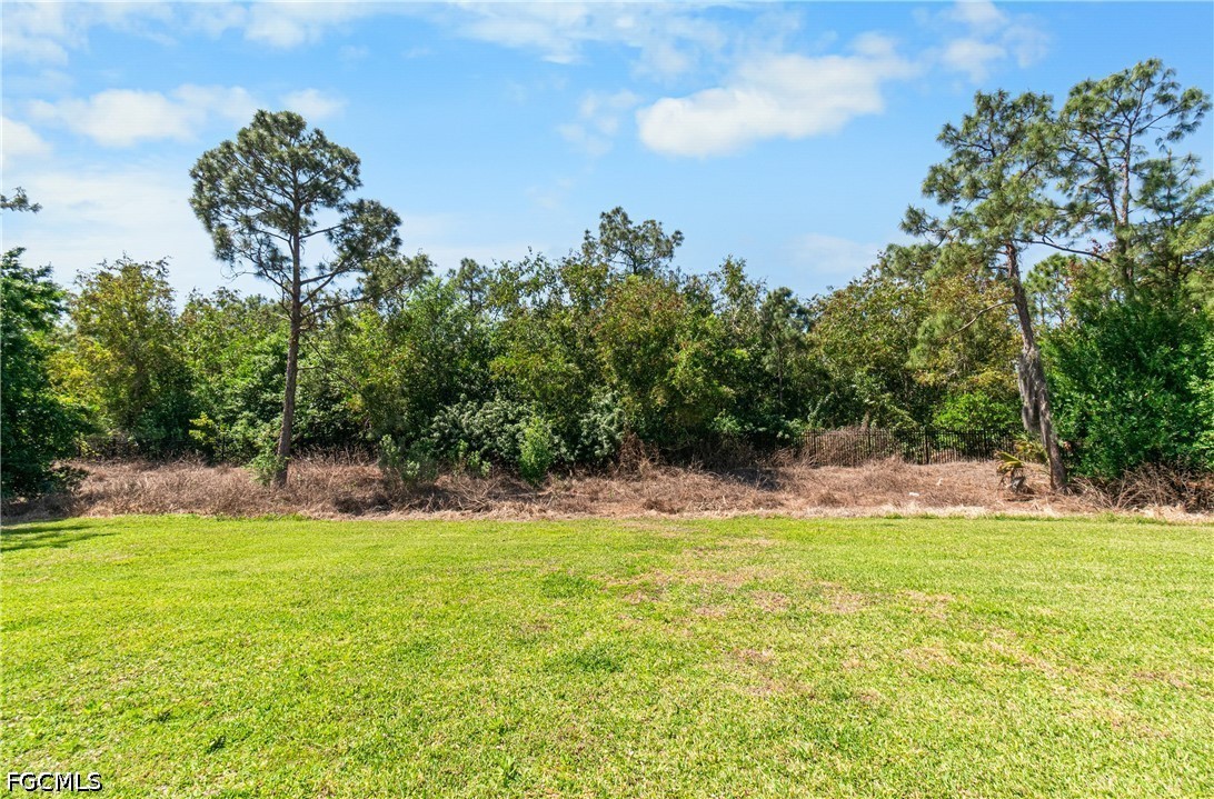 2 Bed SingleFamilyResidence for Sale in Stoneybrook, FL — photo 28