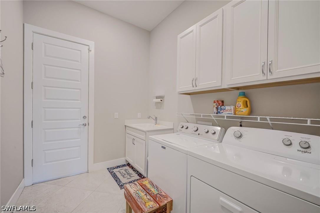 5 Bed SingleFamilyResidence for Sale in Avalon Park, FL — photo 28
