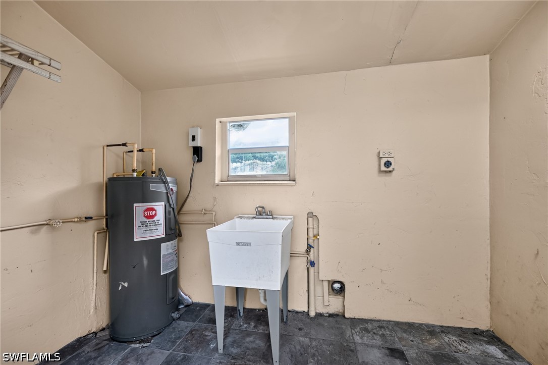 2 Bed SingleFamilyResidence for Sale in Naples, FL, $339,900 — photo 28