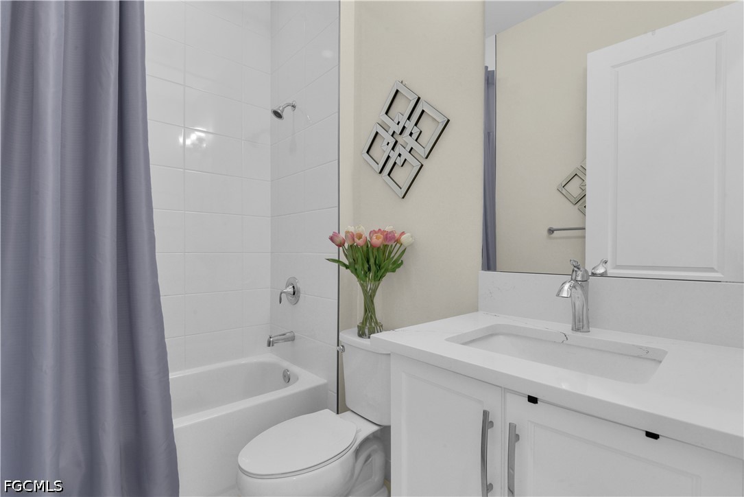 3 Bed SingleFamilyResidence for Sale in Estero, photo 28