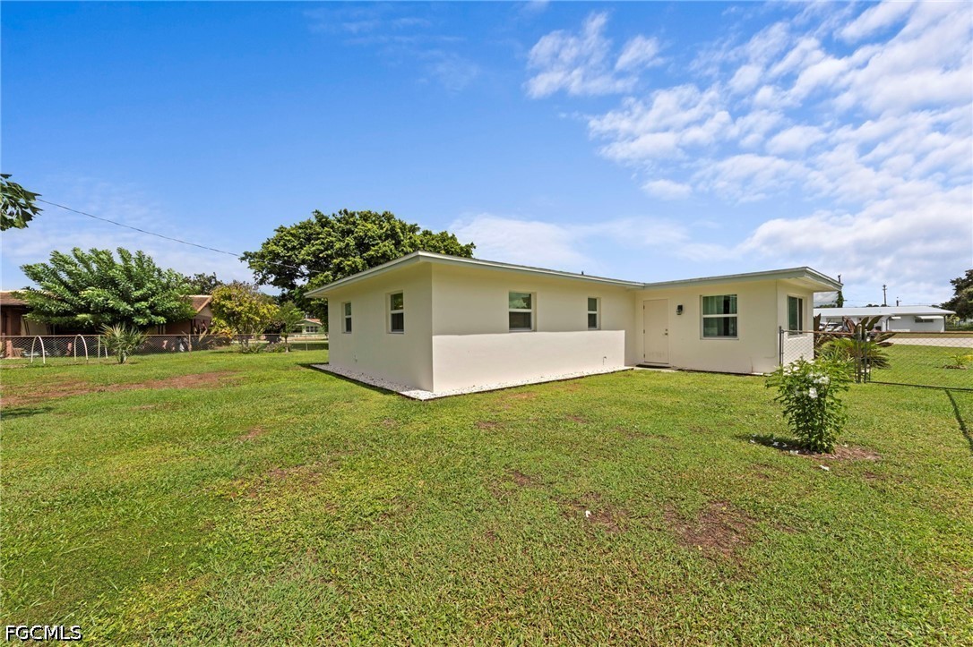2 Bed SingleFamilyResidence for Sale in Wedgewood, photo 28