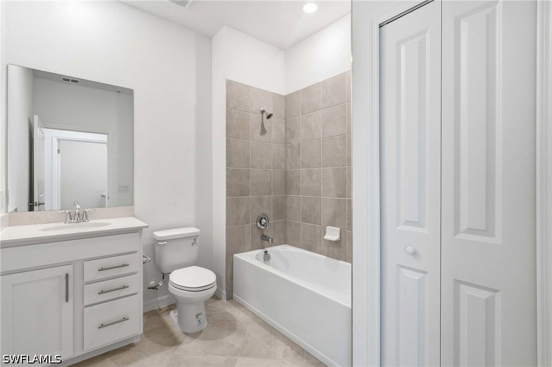 3 Bed Condominium for Sale in Webbs Reserve, FL, $2,500 — photo 28
