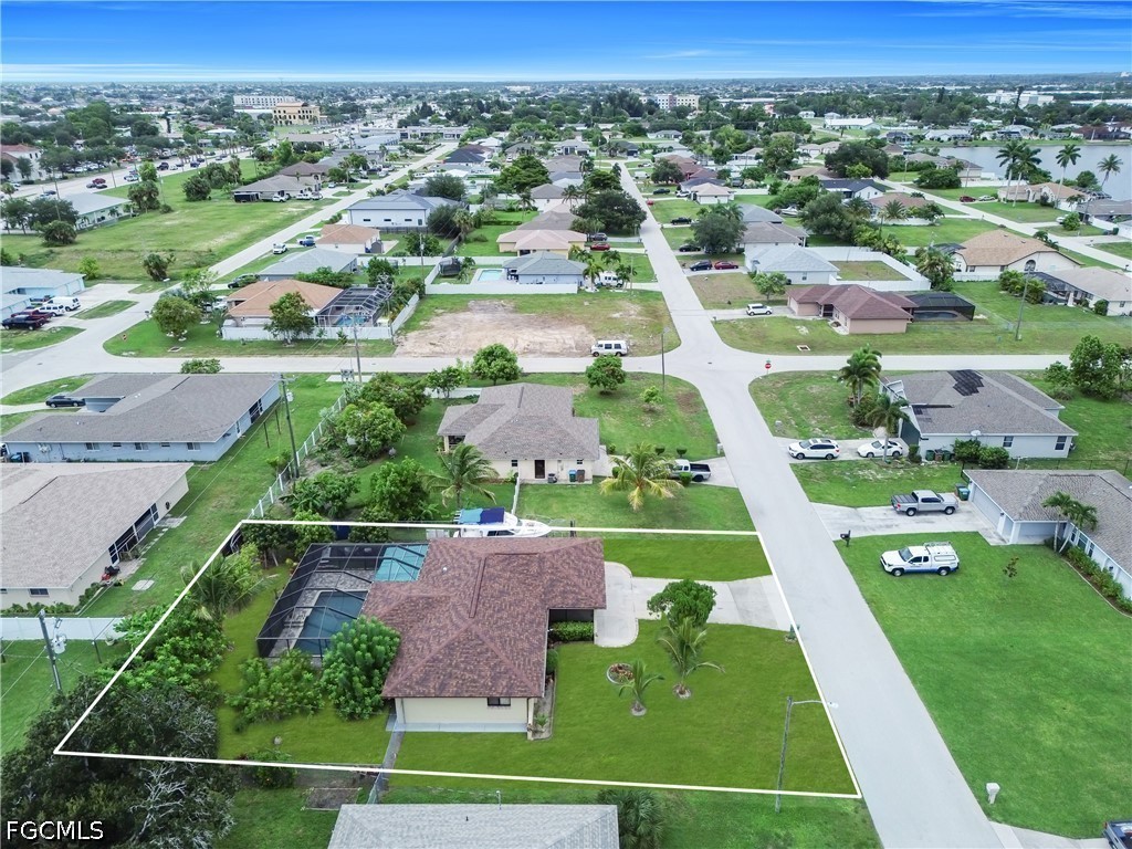 3 Bed Pool Home for Sale in Cape Coral, photo 28