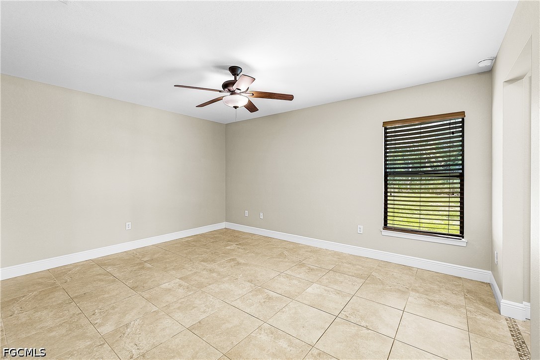 3 Bed Pool Home for Sale in Charlotte Shores, photo 28