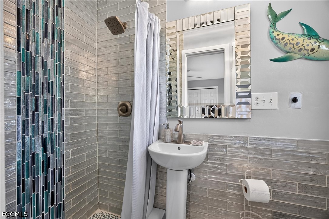 3 Bed Pool Home for Sale in Cape Coral, photo 28