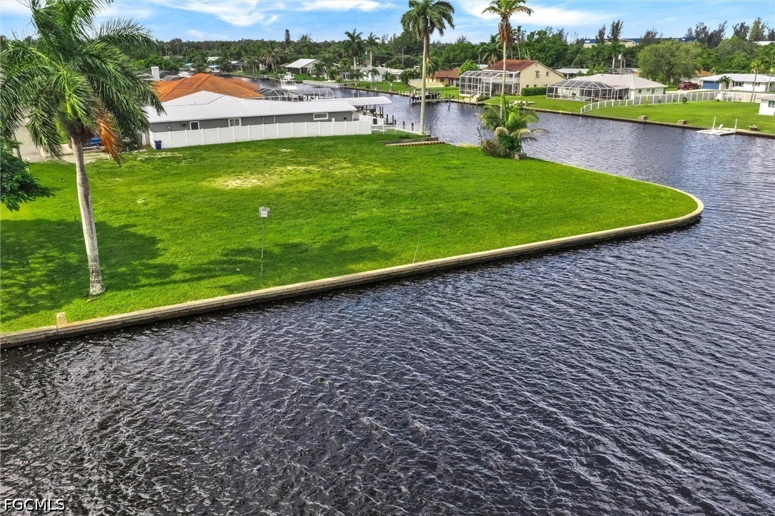 Waterfront Home for Sale in Fort Myers Shores, photo 28