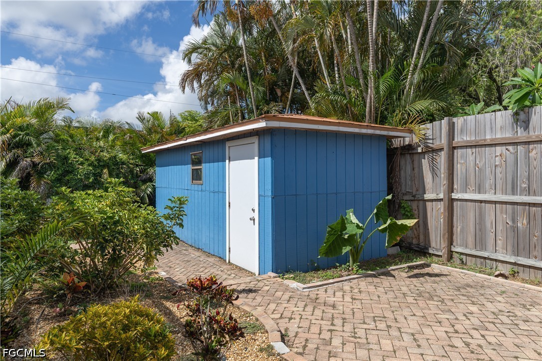 3 Bed Pool Home for Sale in Palmlee Park, photo 28