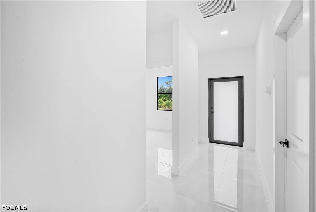 3 Bed SingleFamilyResidence for Sale in Lehigh Acres, photo 28