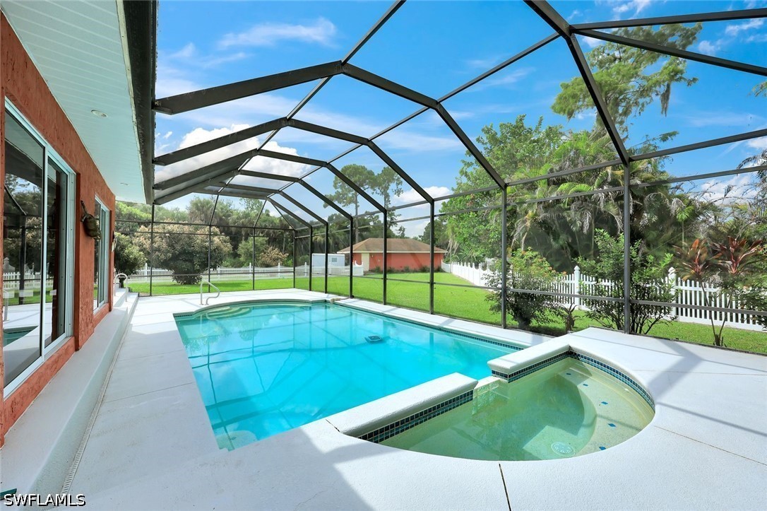 3 Bed Pool Home for Sale in Naples, photo 28