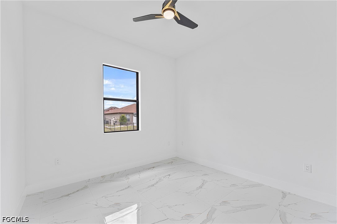 4 Bed SingleFamilyResidence for Sale in Lehigh Acres, photo 28
