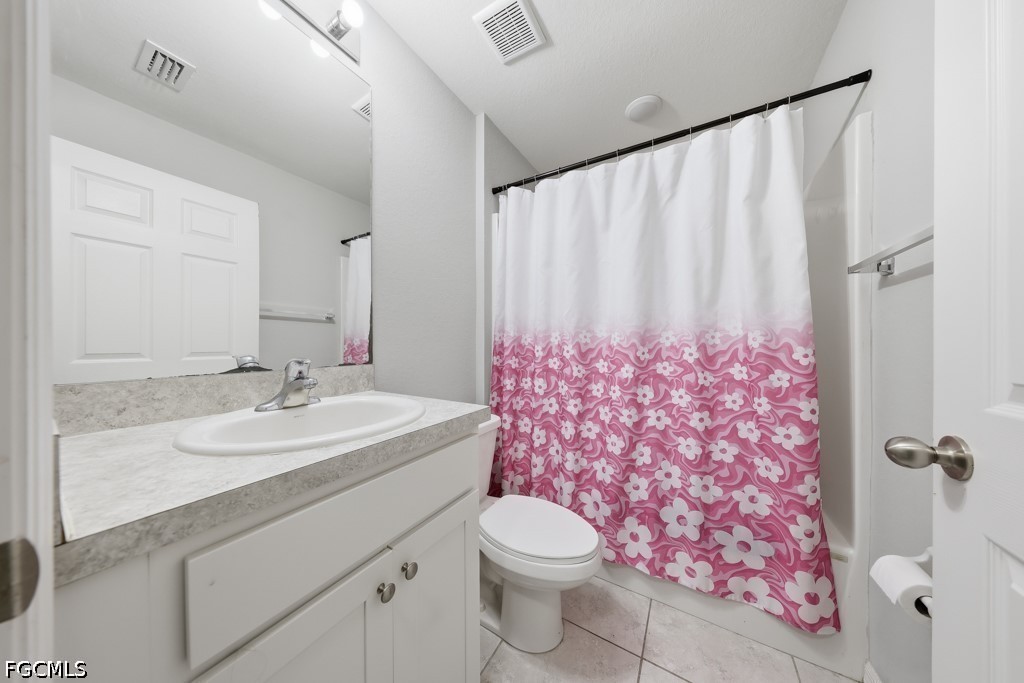 3 Bed SingleFamilyResidence for Sale in Cape Coral, photo 28