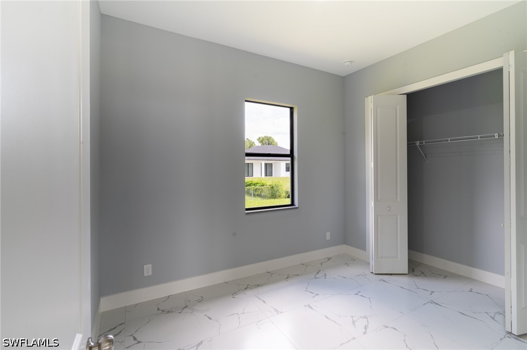 4 Bed SingleFamilyResidence for Sale in Lehigh Acres, photo 28