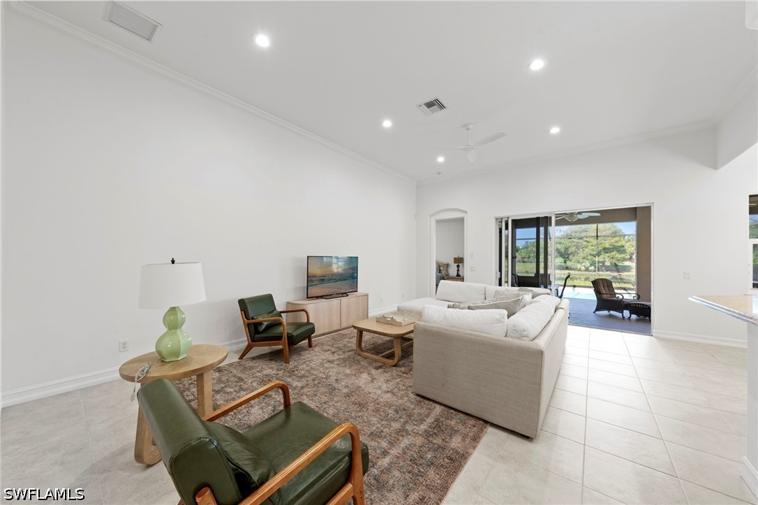 3 Bed Pool Home for Sale in Villa Capri, photo 28