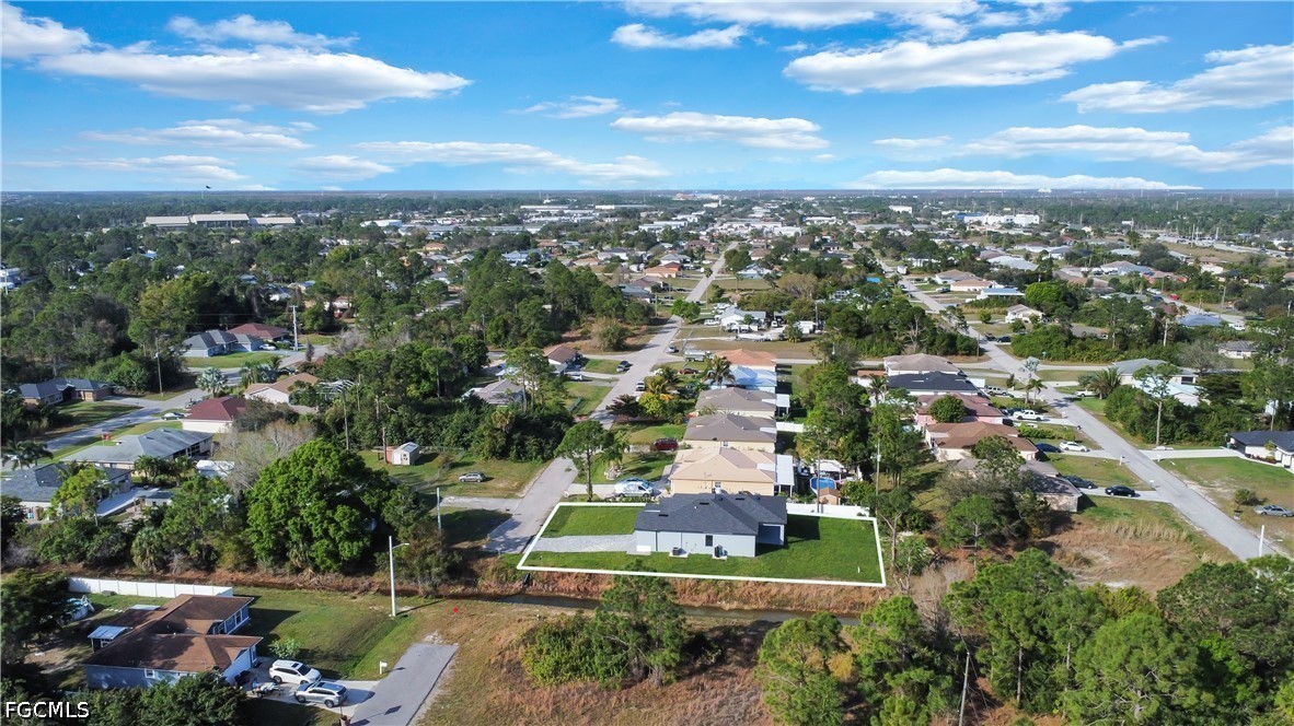 3 Bed SingleFamilyResidence for Sale in Lehigh Acres, photo 28