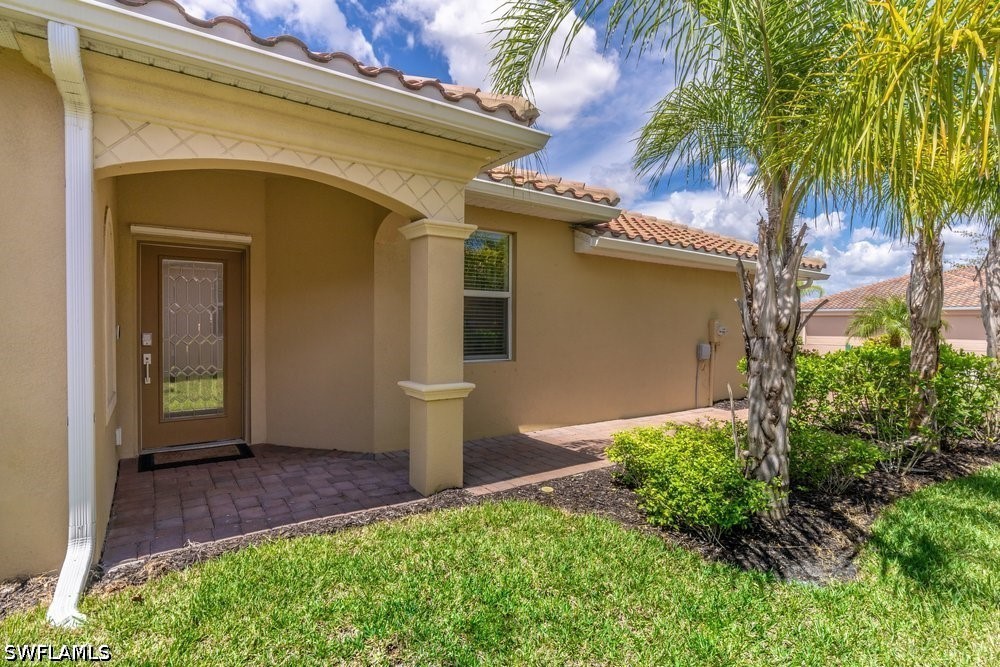 2 Bed Waterfront Home for Sale in Naples, photo 28