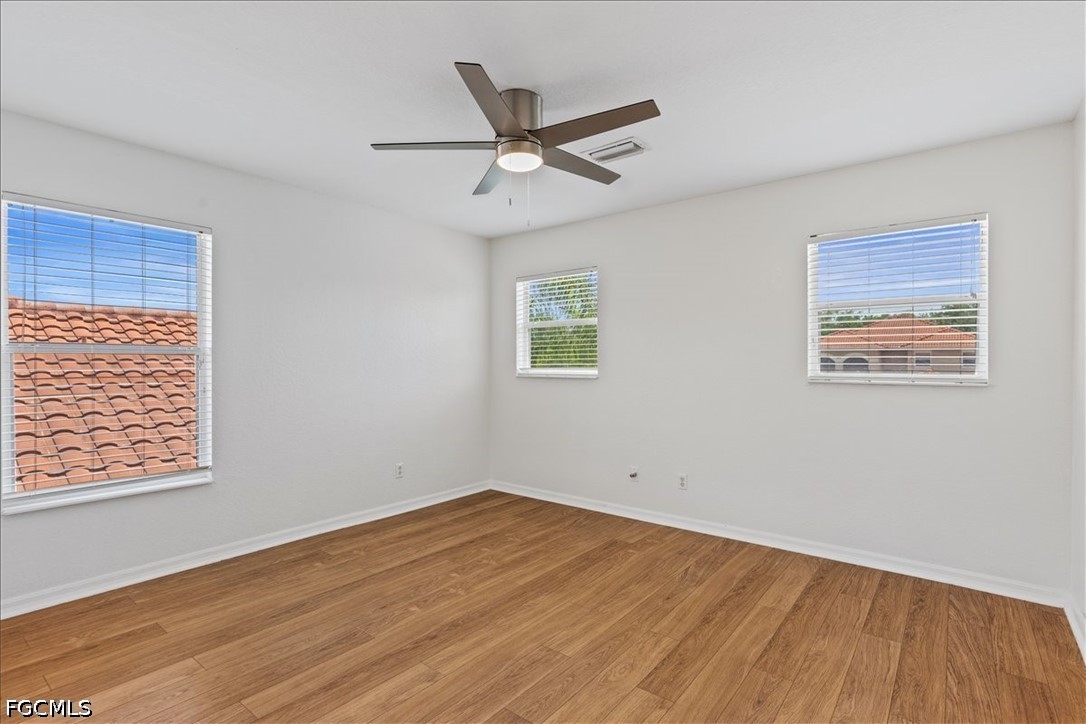 6 Bed SingleFamilyResidence for Sale in Stoneybrook, photo 28