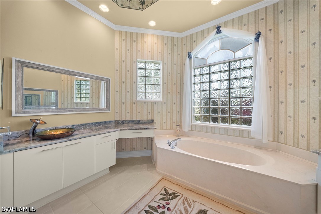 4 Bed Waterfront Home for Sale in Naples, photo 28