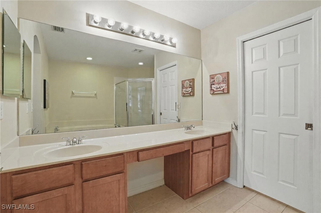 3 Bed Townhouse for Sale in Colonnade At Forum, FL, $295,000 — photo 29