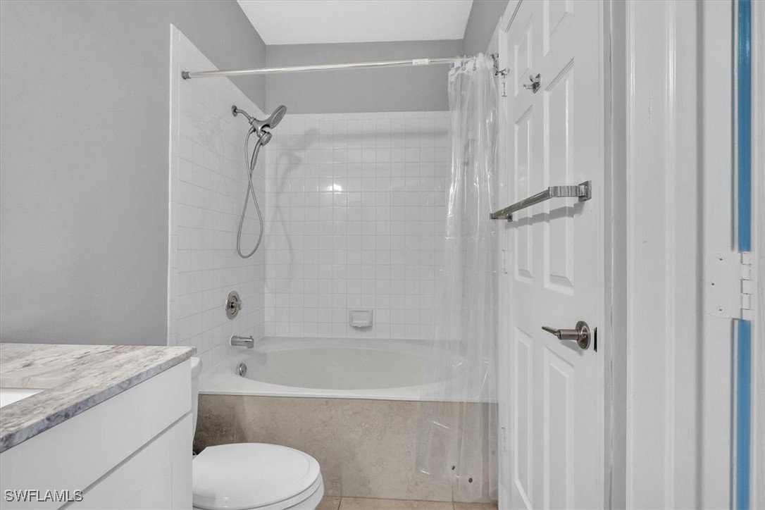 2 Bed Condominium for Sale in Twelve Oaks, photo 29