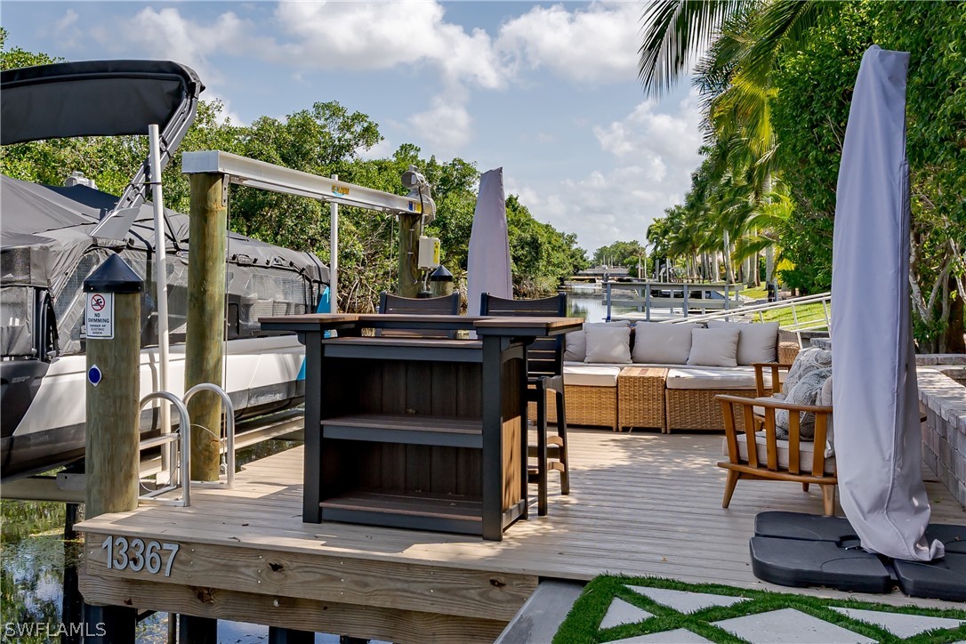 Waterfront Home for Sale in Naples, photo 29